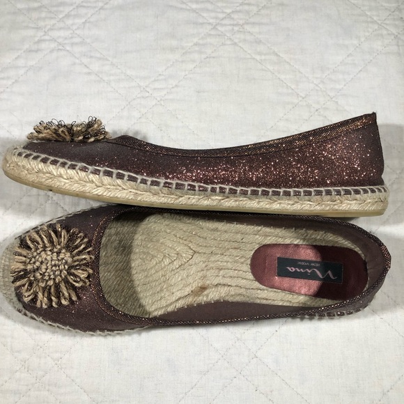 Nina New York Bronze Sparkle Flat Espadrilles with Flower Accent Size 10 - Picture 1 of 8